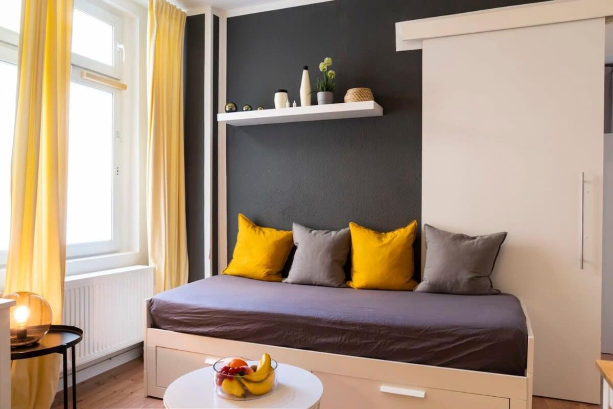 2 Bedroom In Great Location In Kreuzberg Berlin Exterior foto