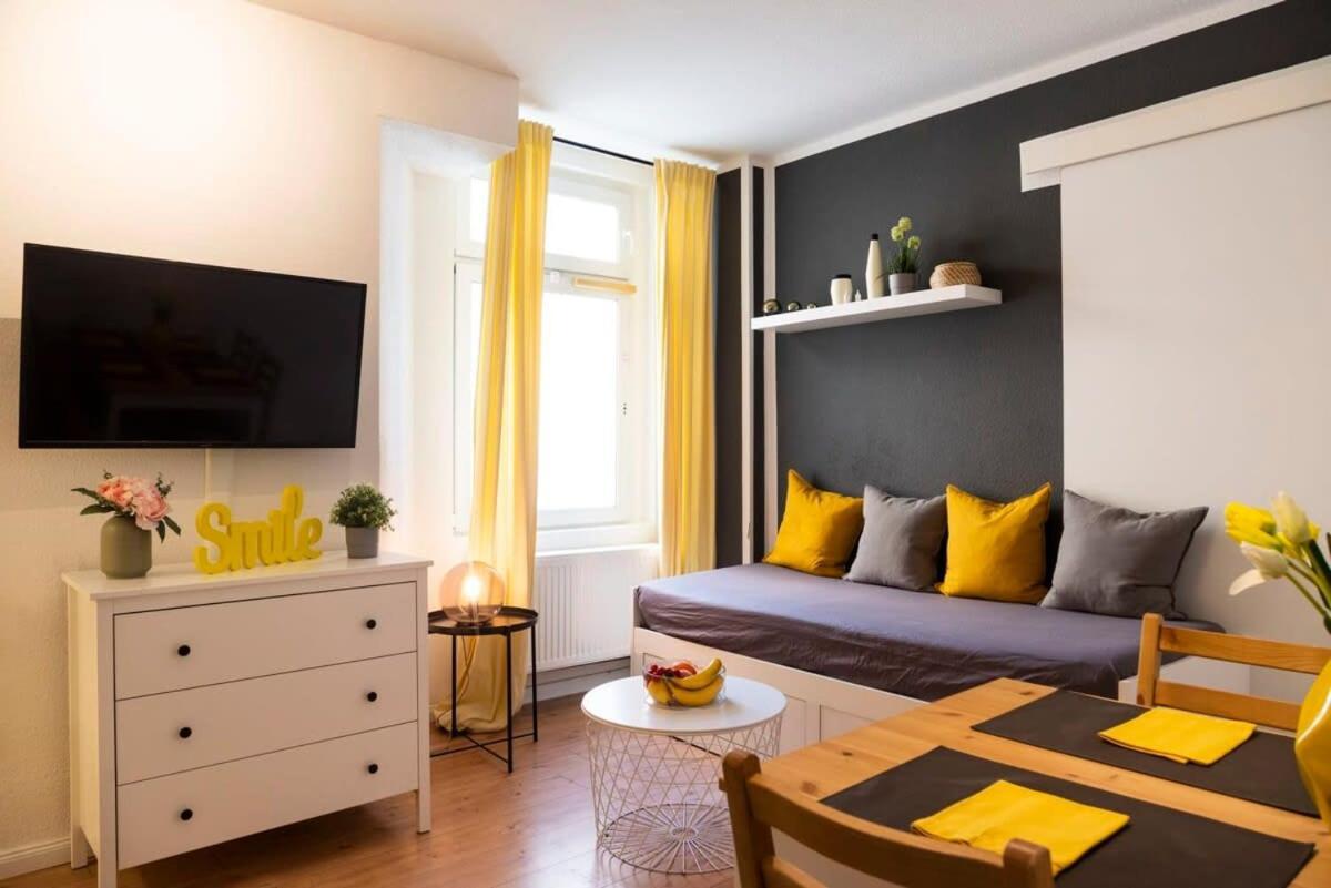 2 Bedroom In Great Location In Kreuzberg Berlin Exterior foto